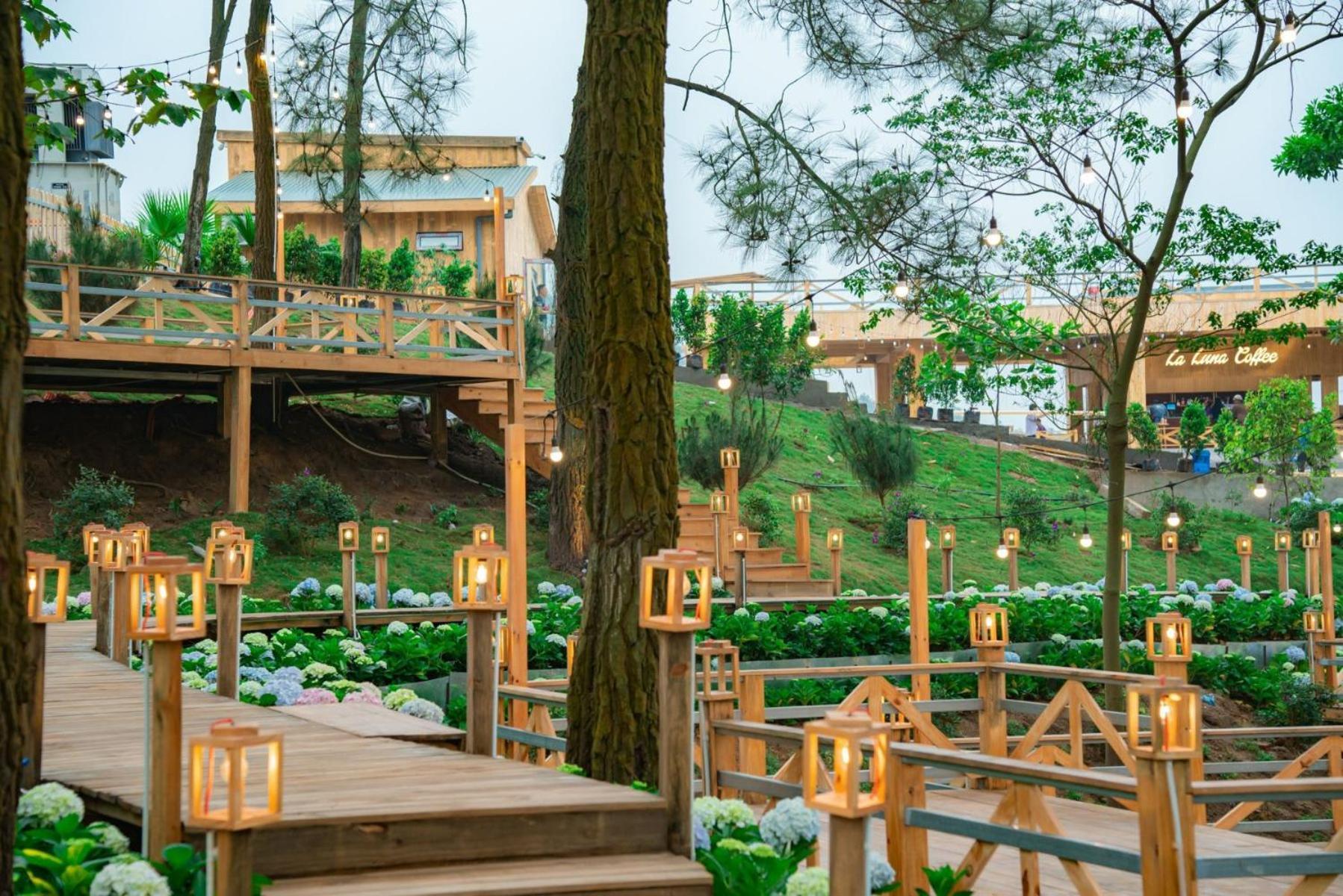 Nha Nghi Anh Dung Bed & Breakfast Ha Long Exterior photo